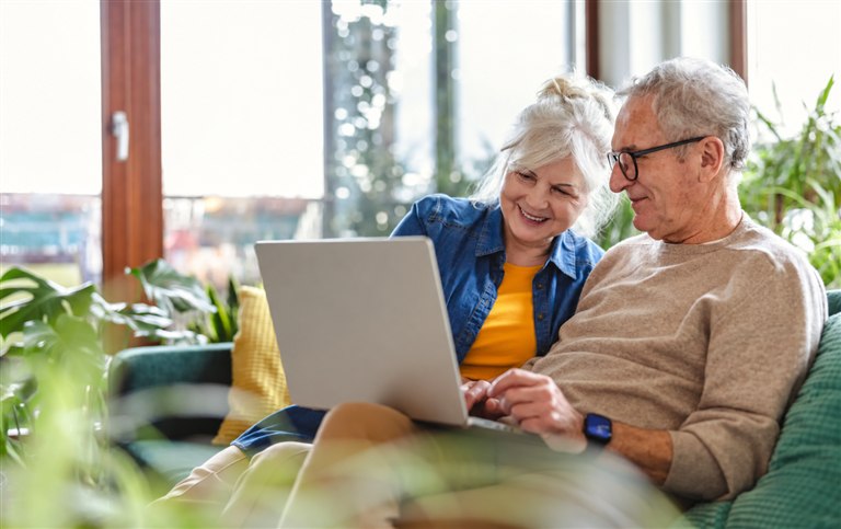 A couple enjoying an active, healthy routine